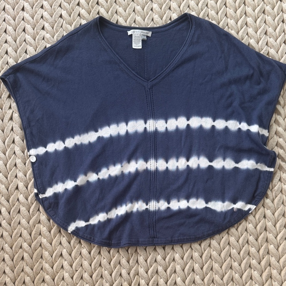 Stitch & Needle Navy and White Women's Short Sleeve Poncho top